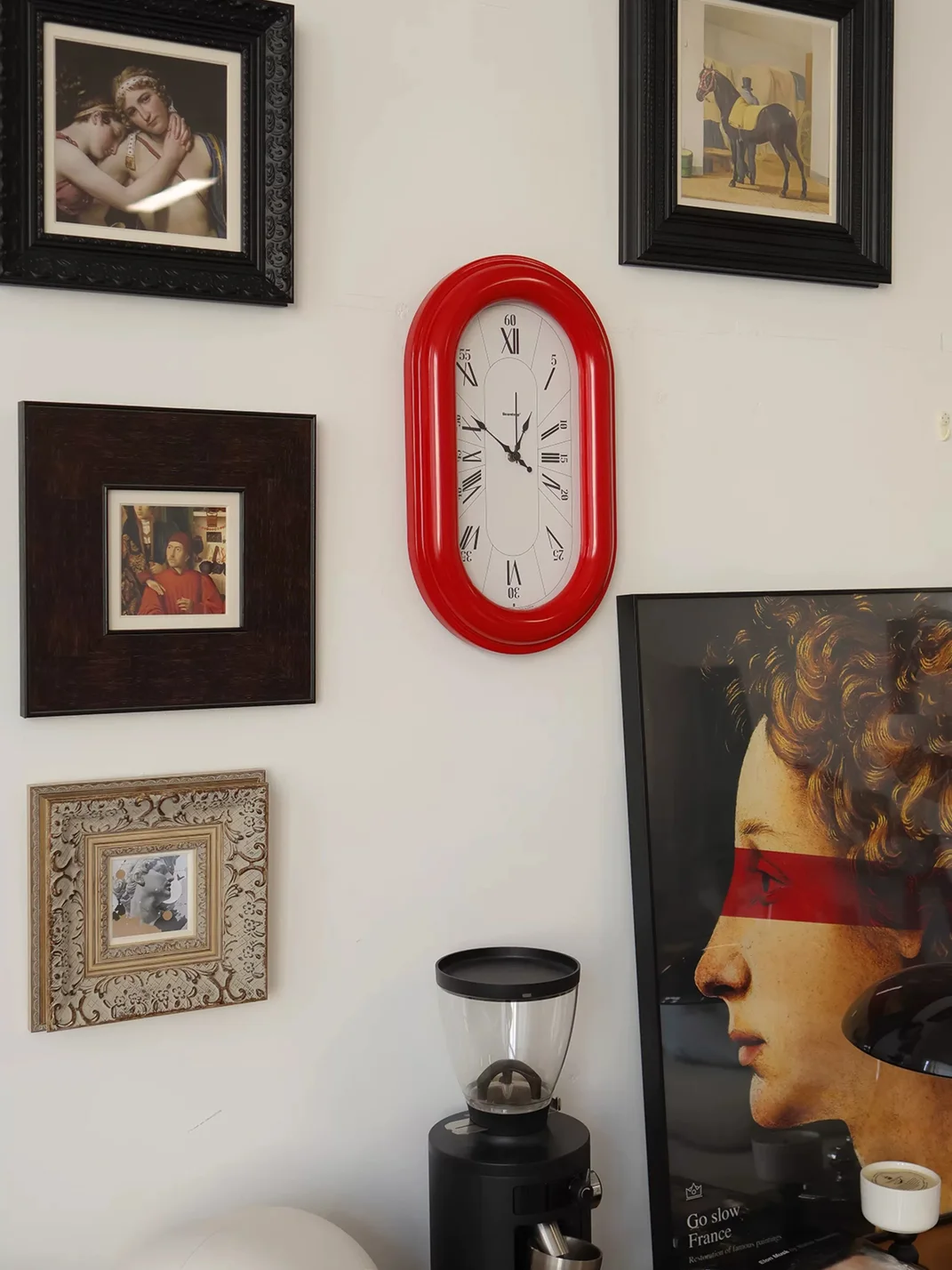 Botro | Oval Roman Numeral Silent Wall Clock