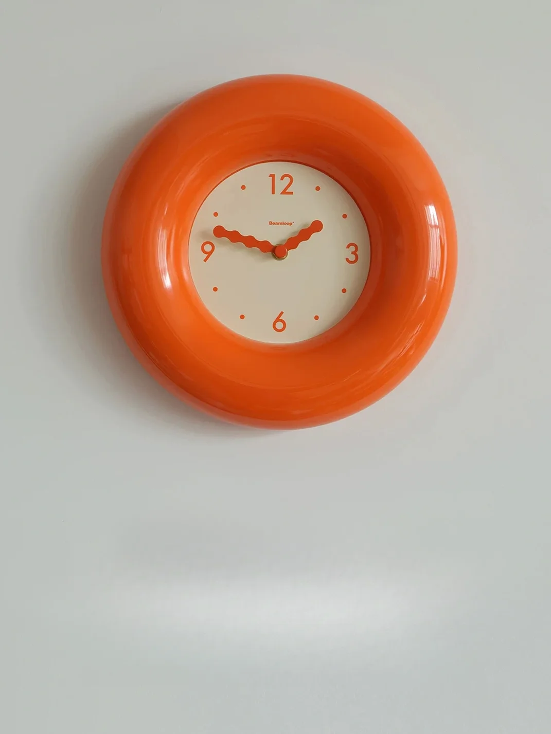Botro | Bauhaus Retro Bagel Wall Clock
