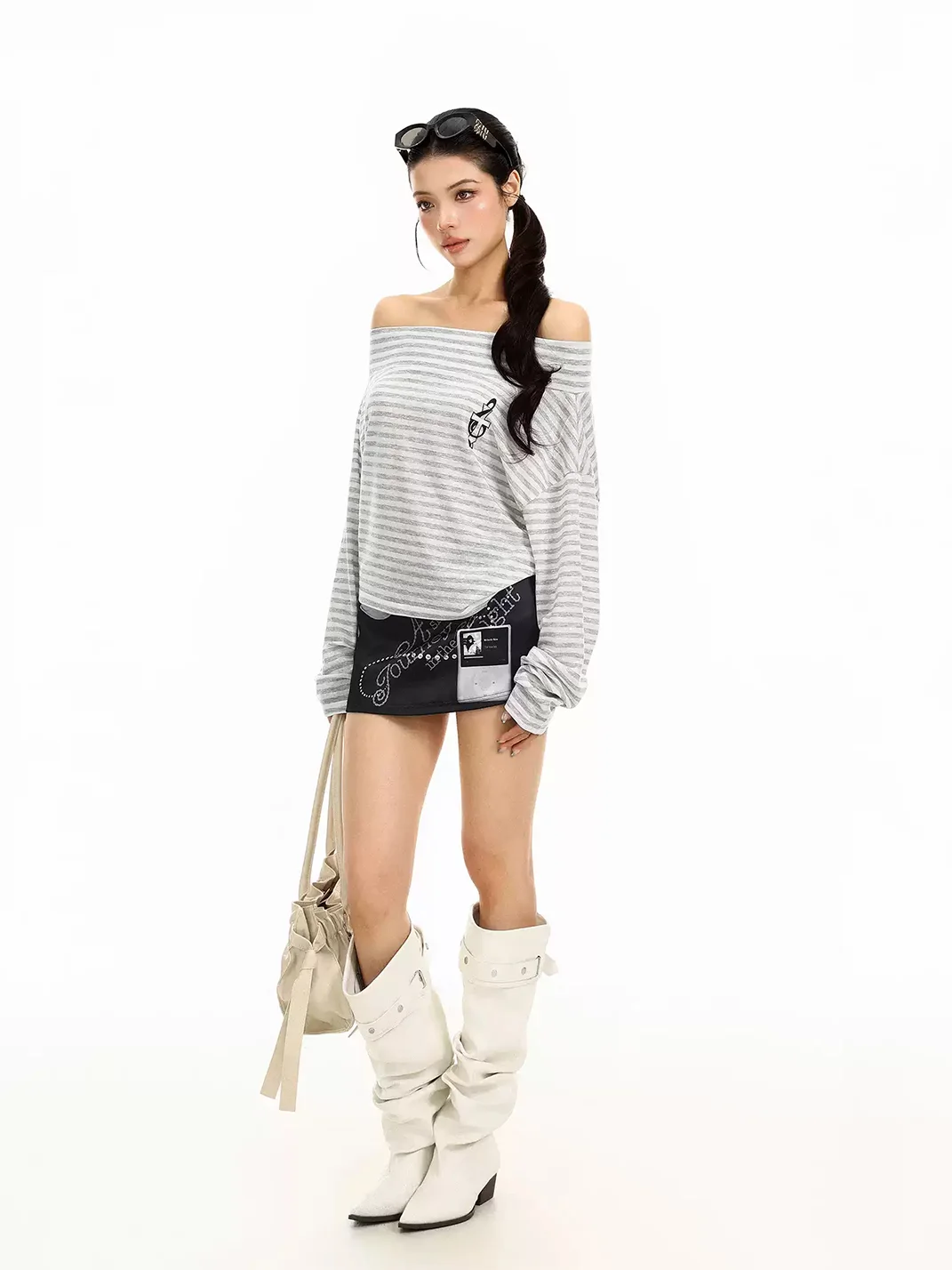 BIGGOLD | Low-Rise Satin Graphic Mini Skirt