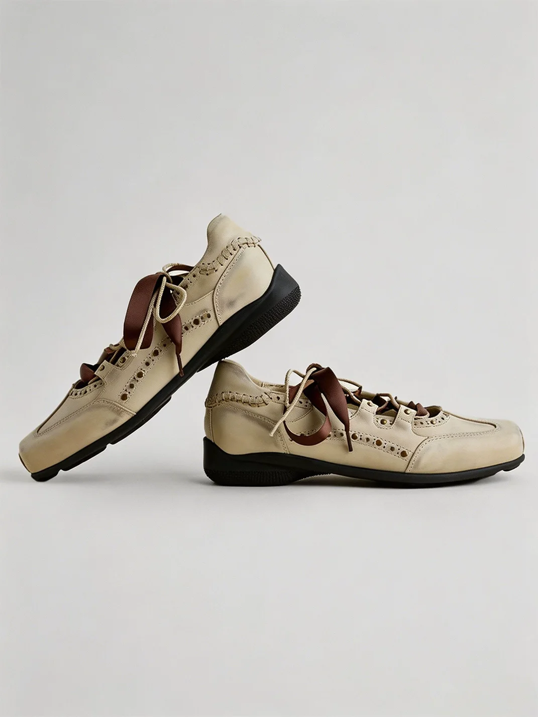 In lucky | Two-Tone Ribbon Lace Square Toe Ballet Flats