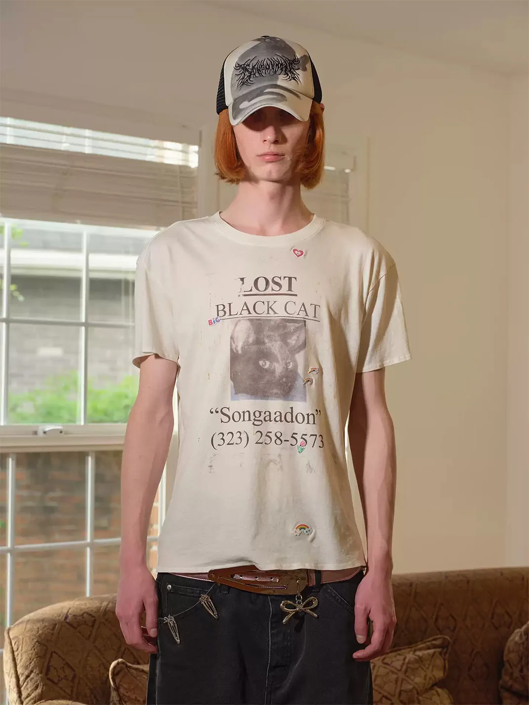 SONGAADON | Lost Cat Graphic Slim Fit Linen Blend T-Shirt