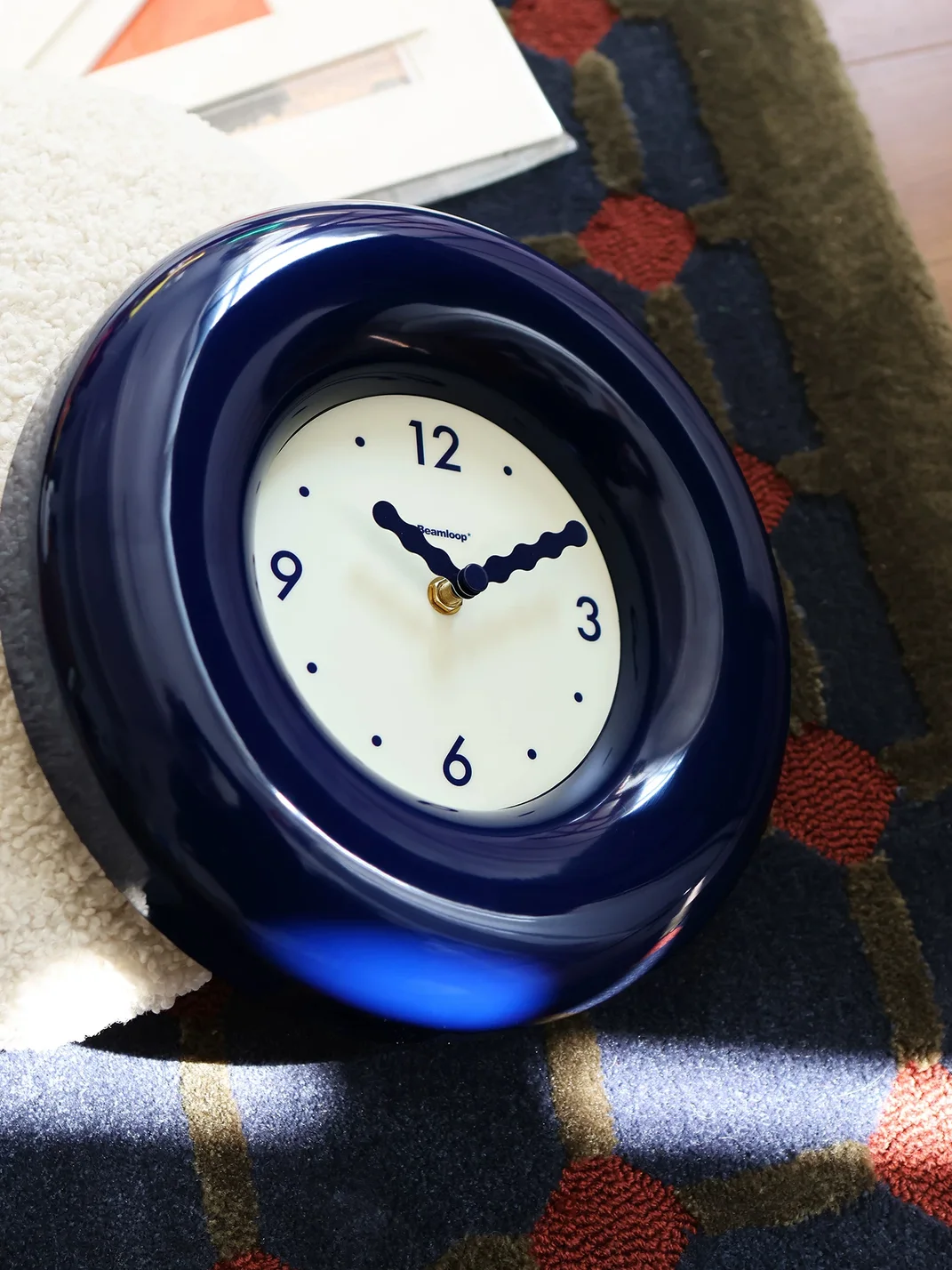 Botro | Bauhaus Retro Silent Quartz Wall Clock