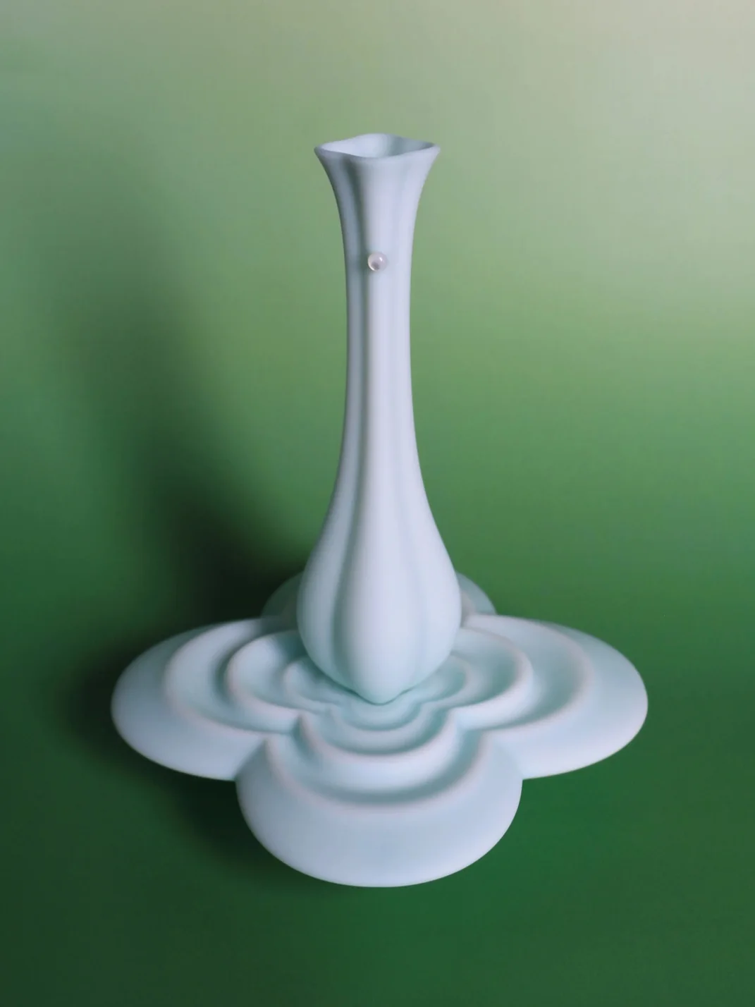 Piloud | Modern Chinese Resin Decorative Vase