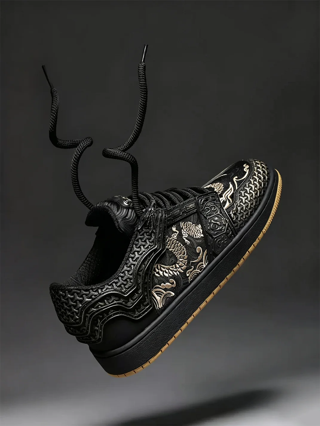 SGSX | Black Low-Top Dragon Embroidered Sneakers