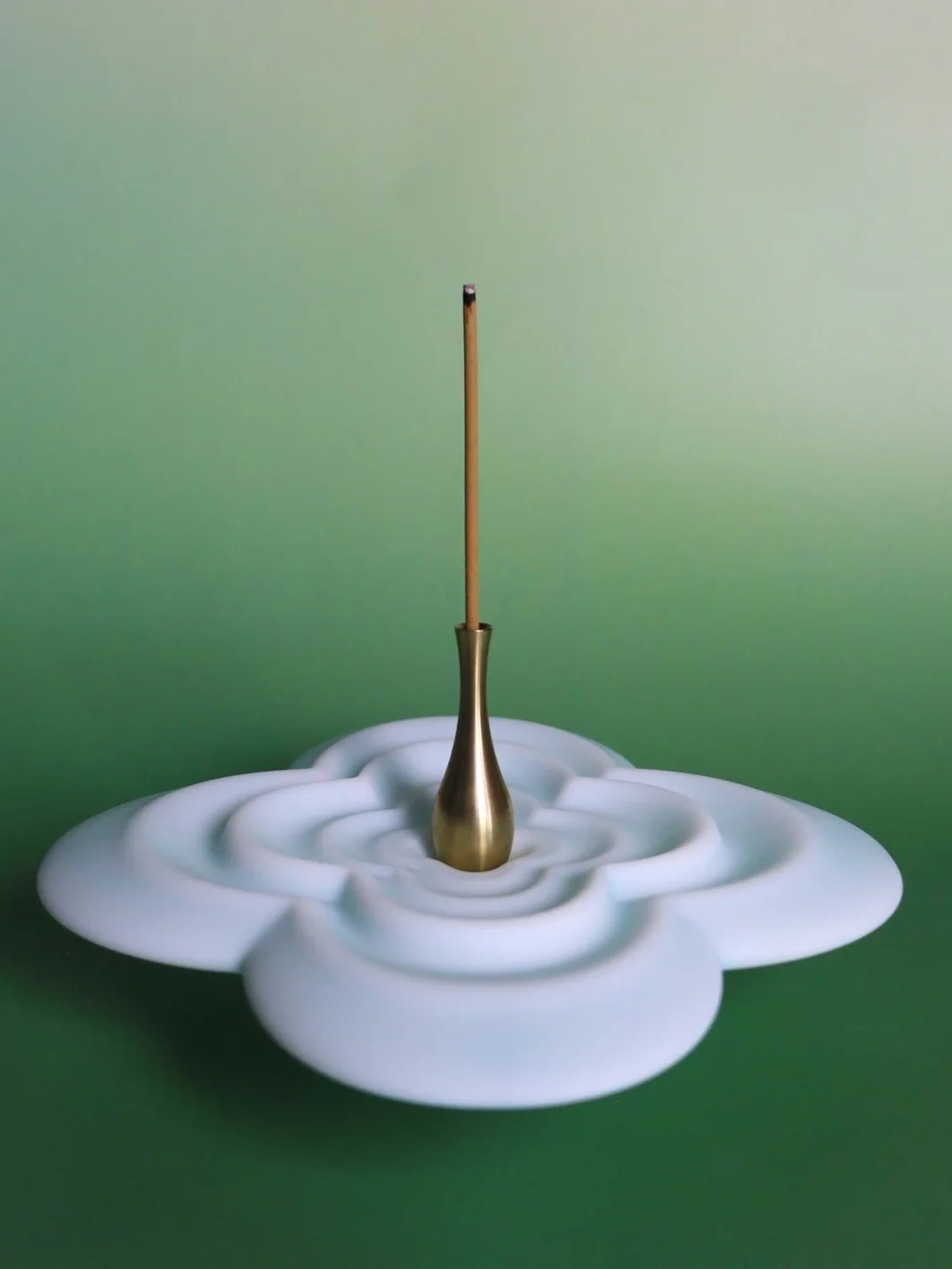Piloud | Modern Chinese Resin Decorative Vase