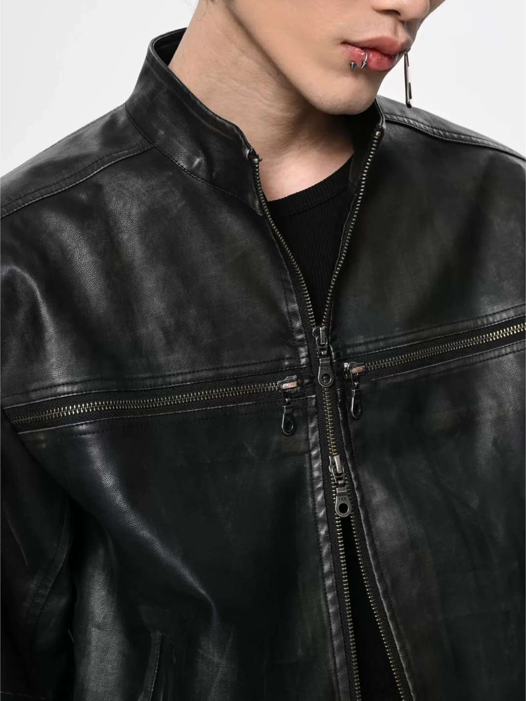 SAXGENWON | Distressed Cross-Zip Cropped Biker Jacket