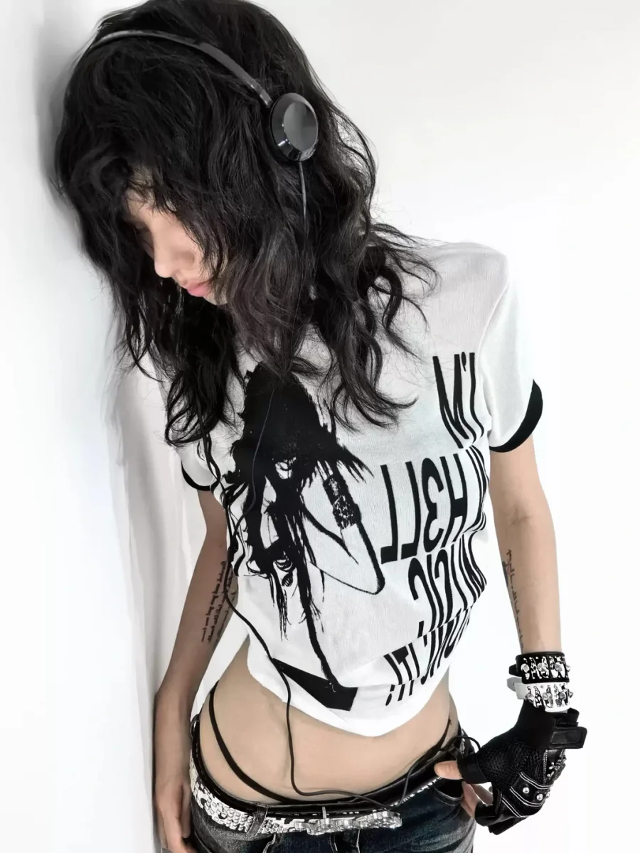 B0RN1NH3LL | Fitted Cropped Contrast Trim Graphic T-Shirt - 3
