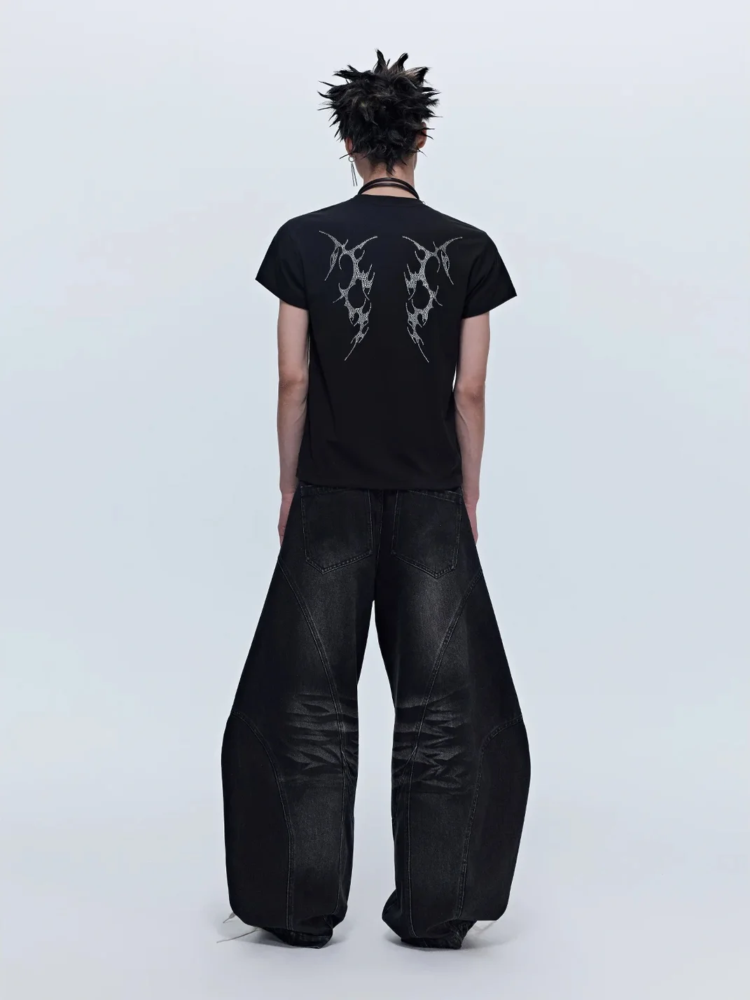 SAXGENWON | Rhinestone Wing Slim Fit Cropped T-Shirt