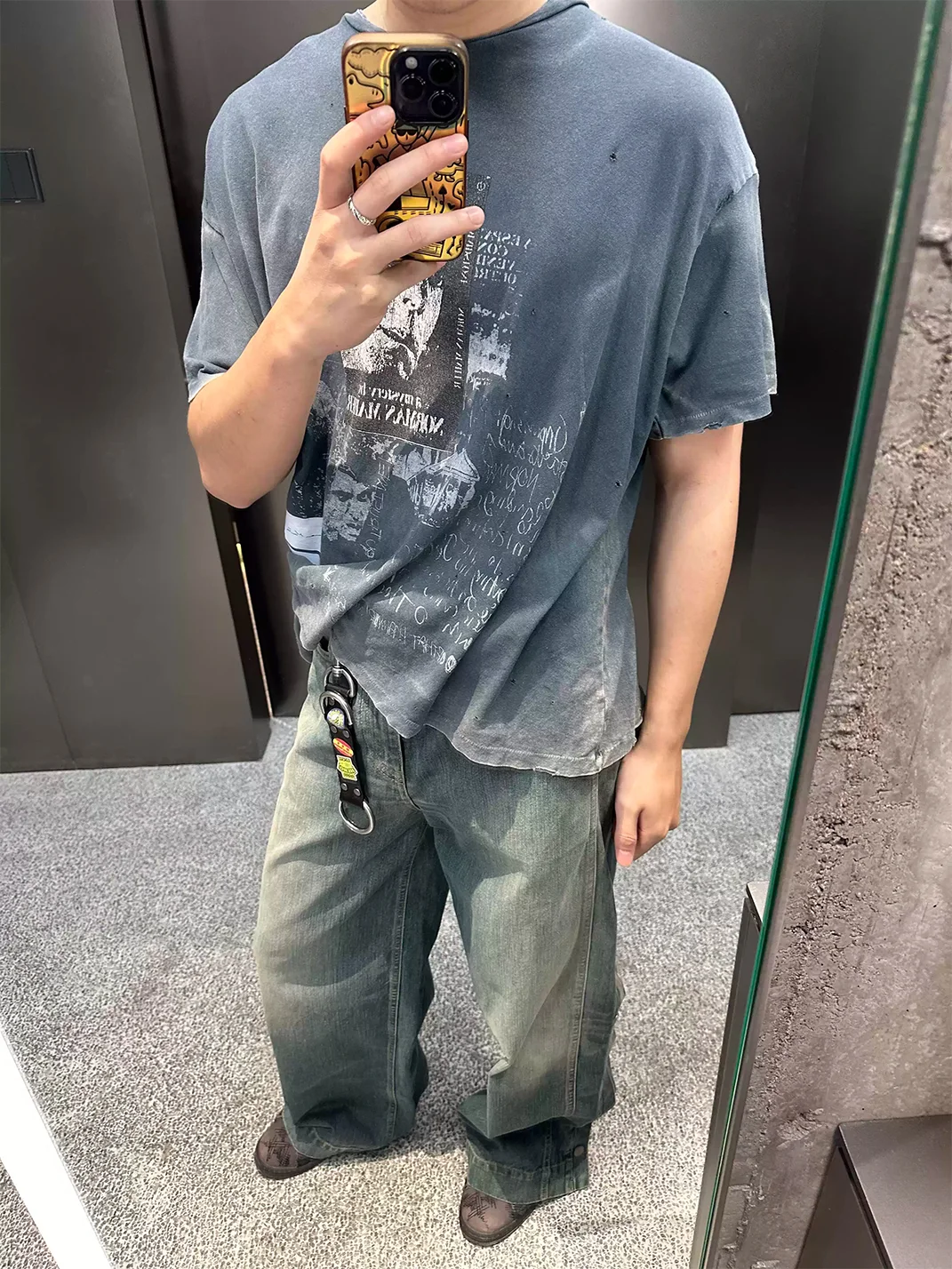 VOWPROGRESS | Distressed Washed Graphic Short Sleeve T-Shirt