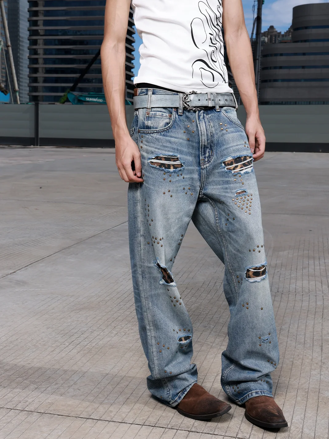 VOWPROGRESS | Leopard Studded Distressed Straight Leg Jeans