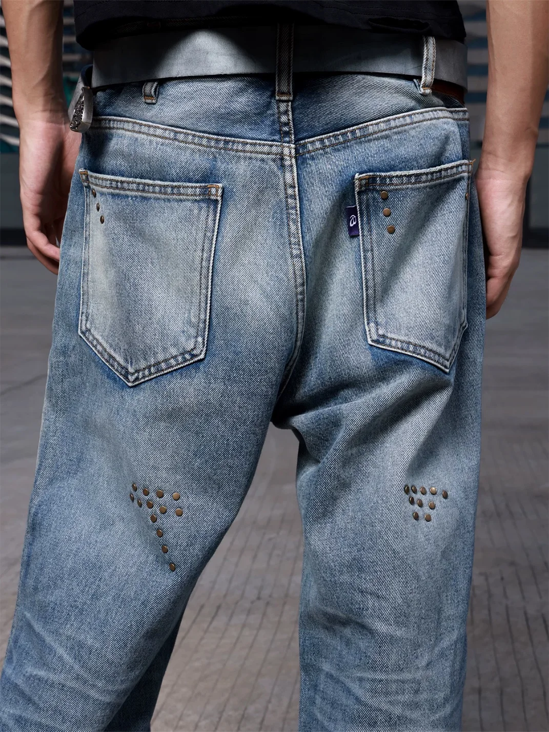 VOWPROGRESS | Leopard Studded Distressed Straight Leg Jeans