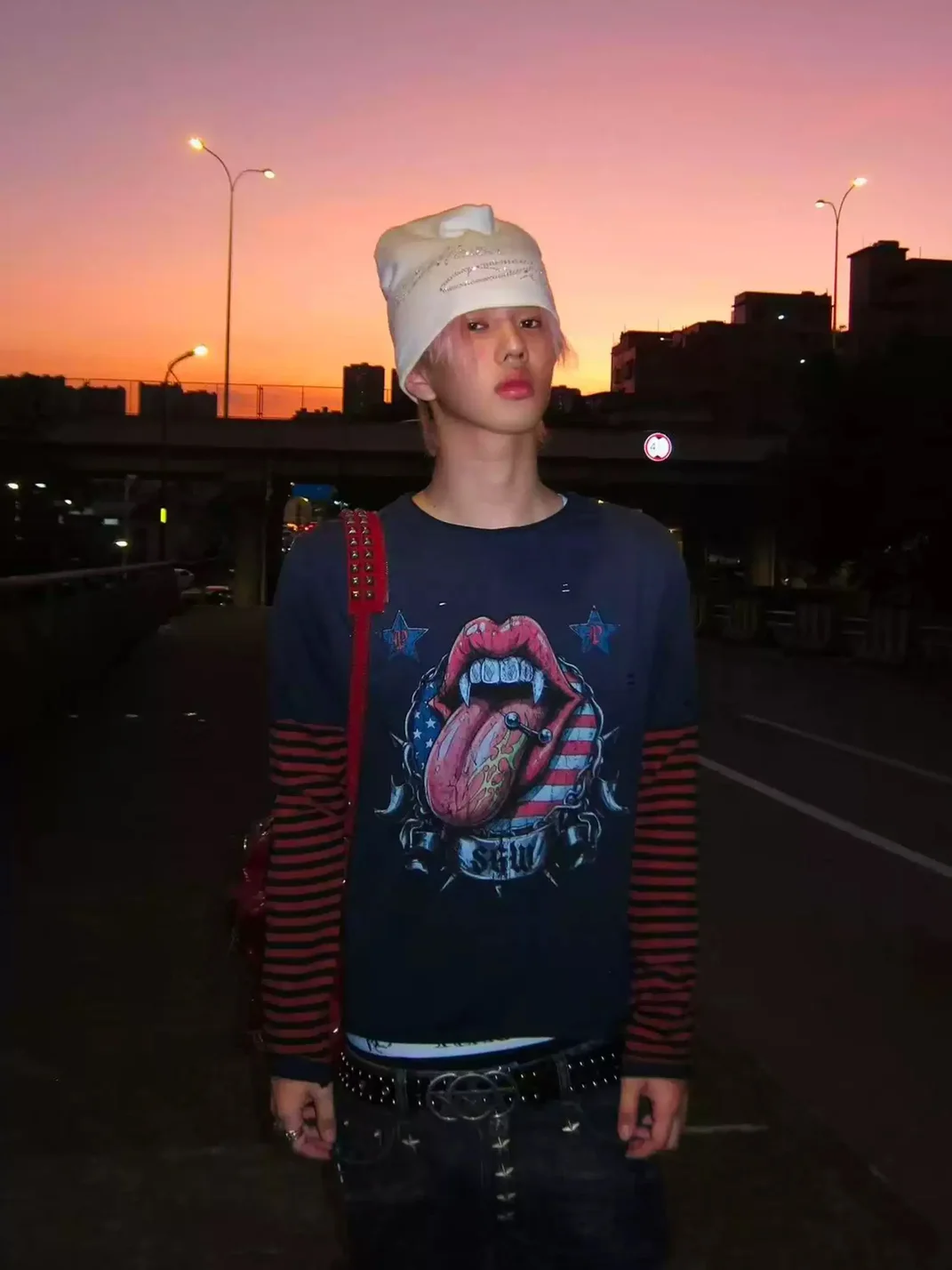 SAXGENWON | Distressed Layered Striped Graphic Long Sleeve T-Shirt