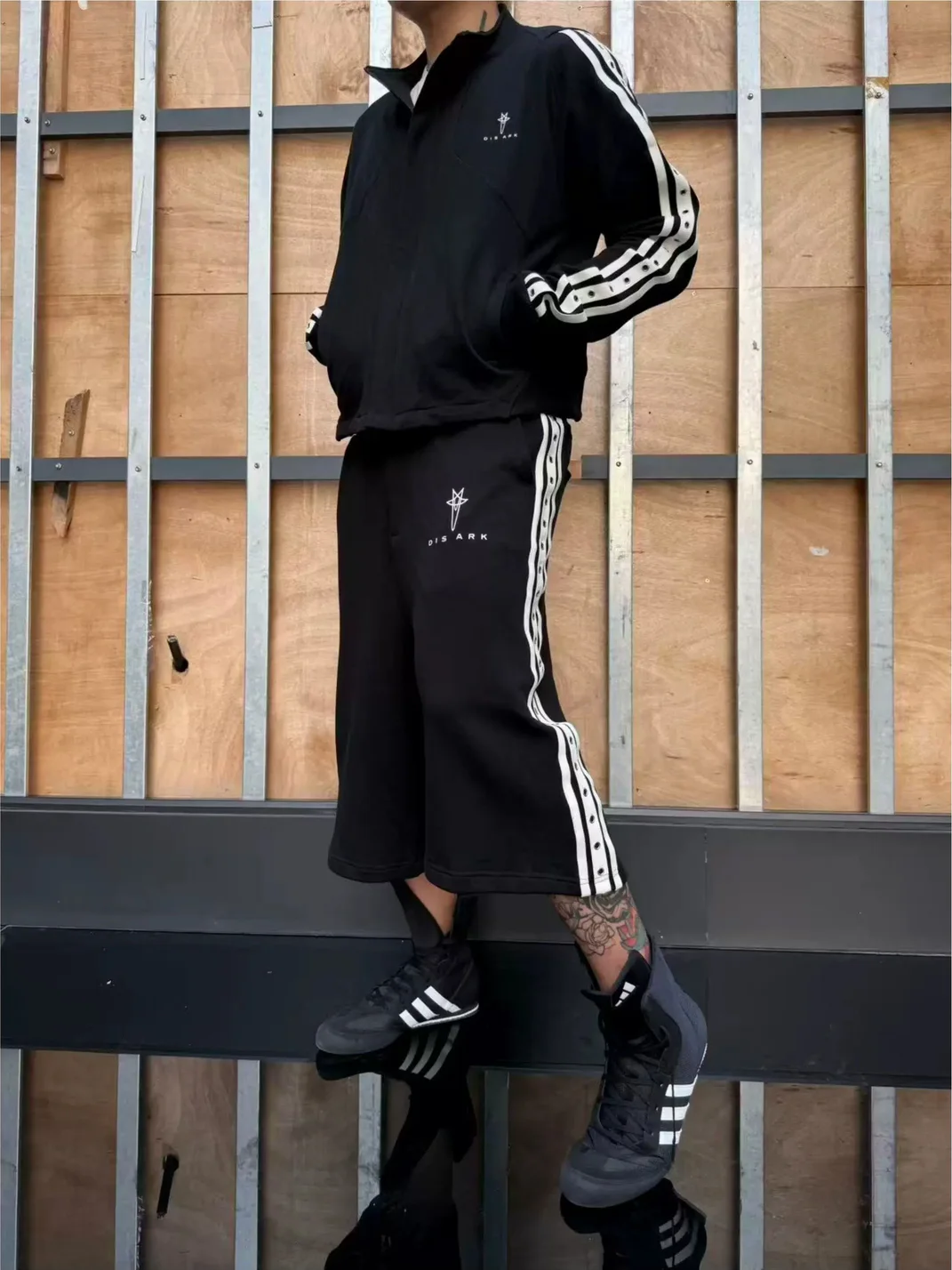 Disark | Contrast Stripe Eyelet Sportswear Set