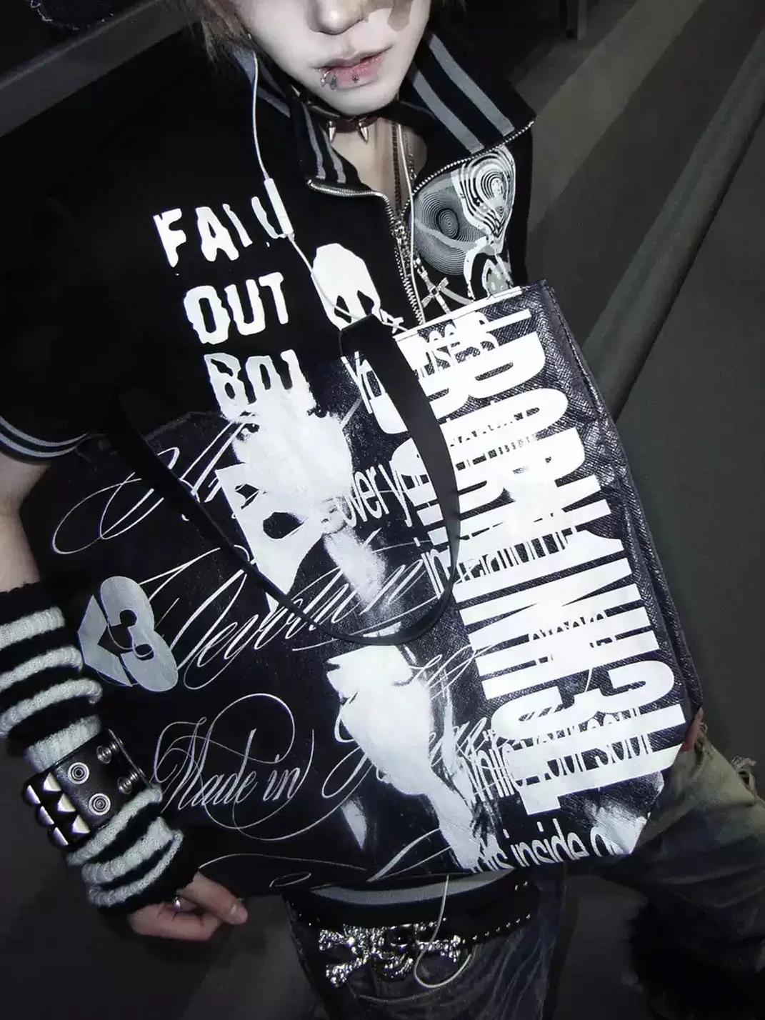 B0RN1NH3LL | Graphic Letter Paper Tote Bag