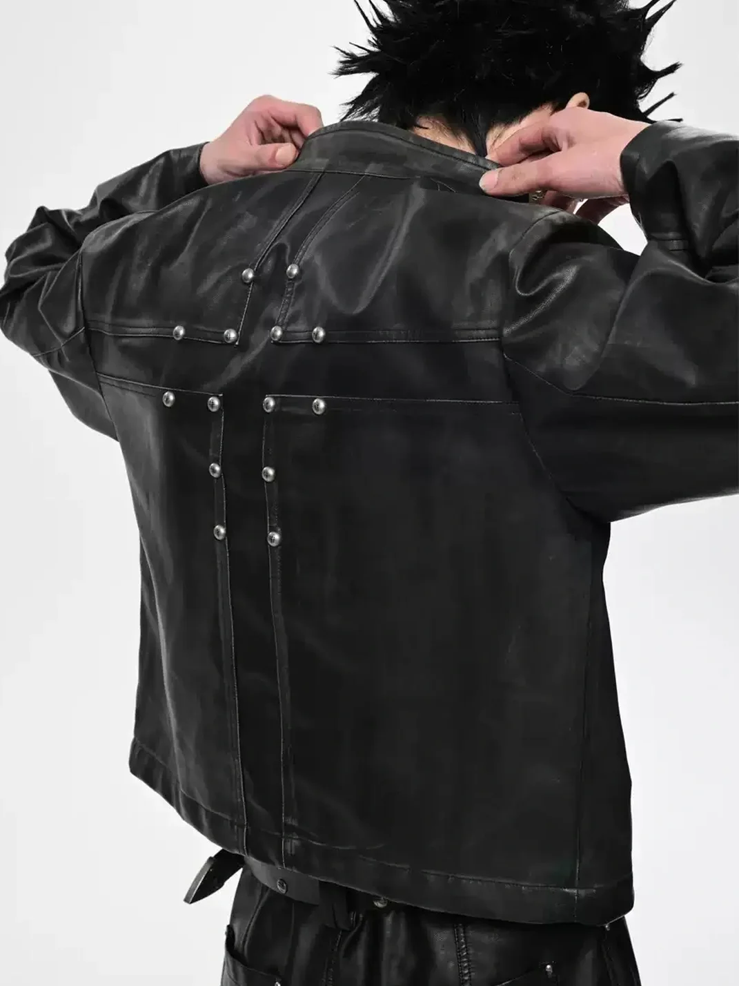 SAXGENWON | Distressed Cross-Zip Cropped Biker Jacket