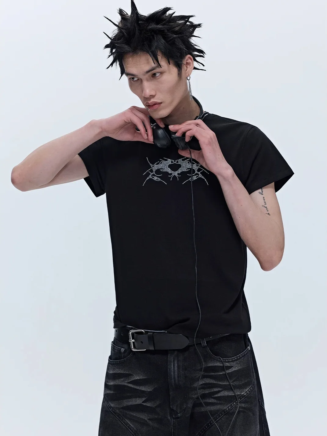 SAXGENWON | Rhinestone Wing Slim Fit Cropped T-Shirt