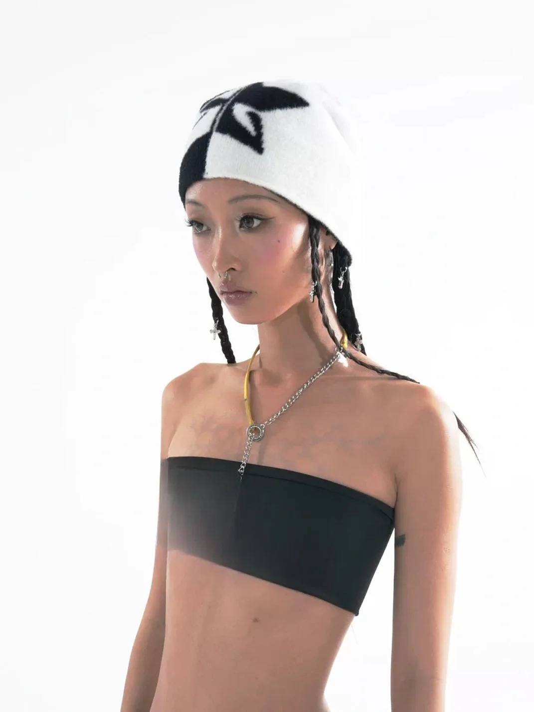 SchwarzGold | Two-Tone Star Faux Mohair Knit Beanie