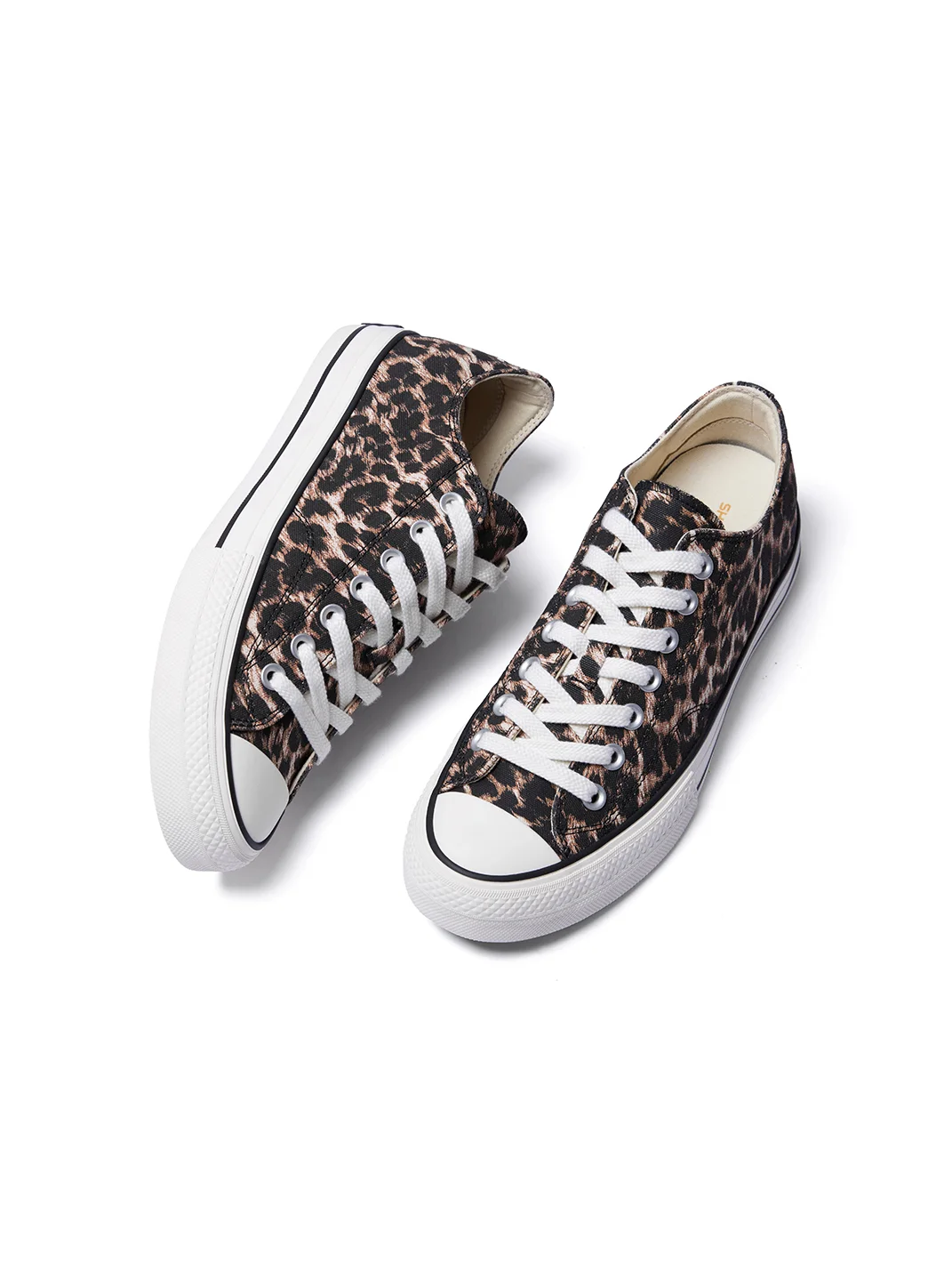 VOWPROGRESS | 1970s Leopard Star Low-Top Platform Canvas Sneakers