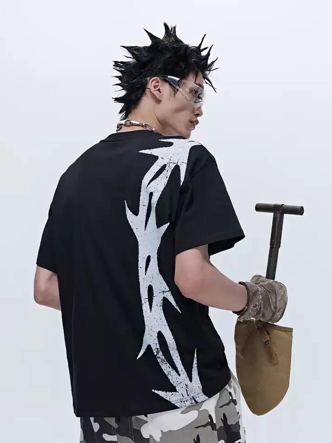 SAXGENWON | Thorn Print Boxy Cropped T-Shirt