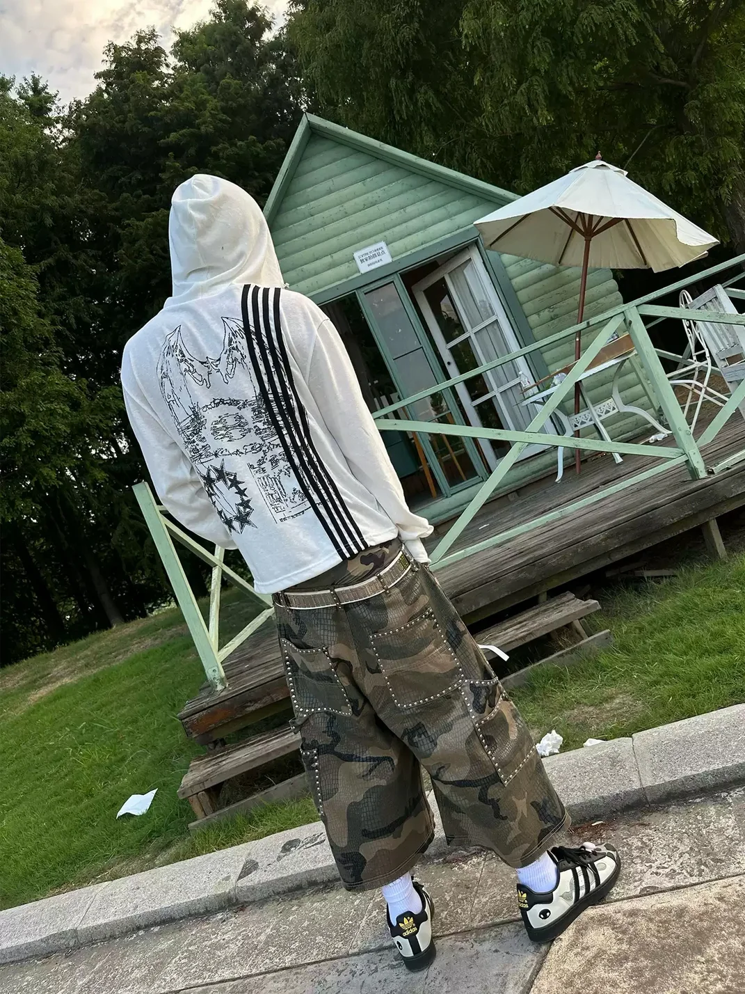 SAXGENWON | Thorn Print Zip-Up Hoodie