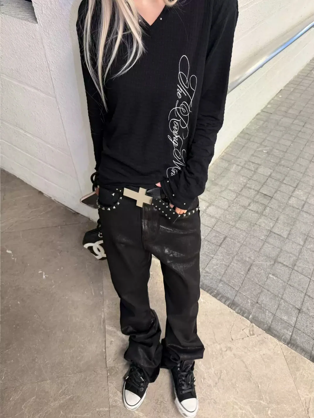 SAXGENWON | Studded V-Neck Jacquard Embroidered Long Sleeve T-Shirt