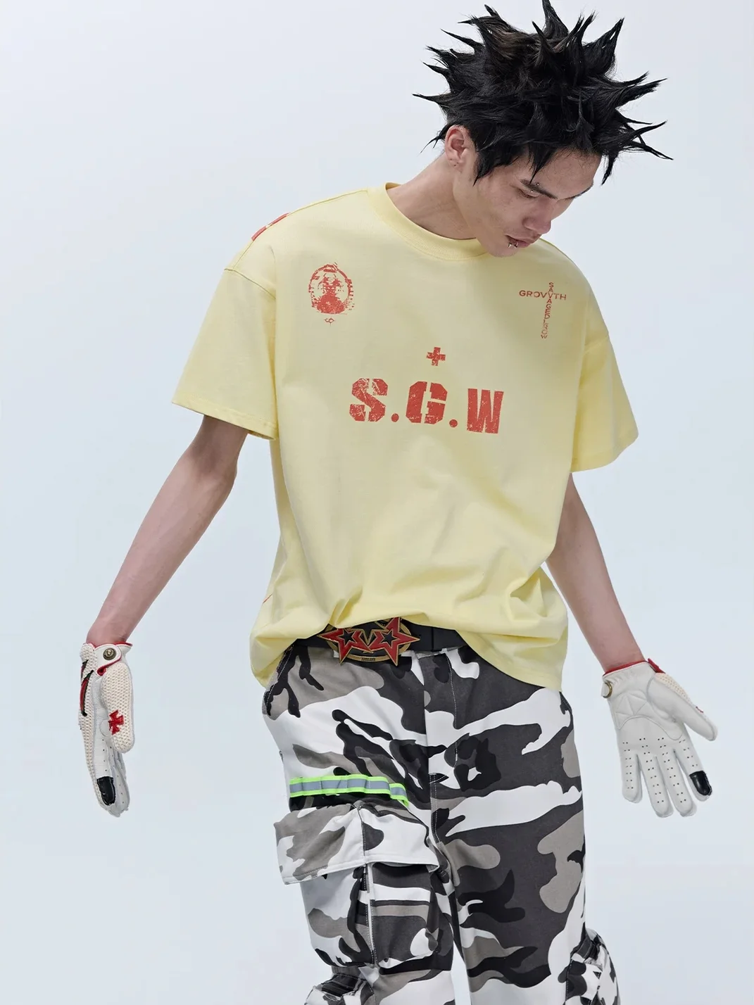 SAXGENWON | Thorn Print Boxy Cropped T-Shirt
