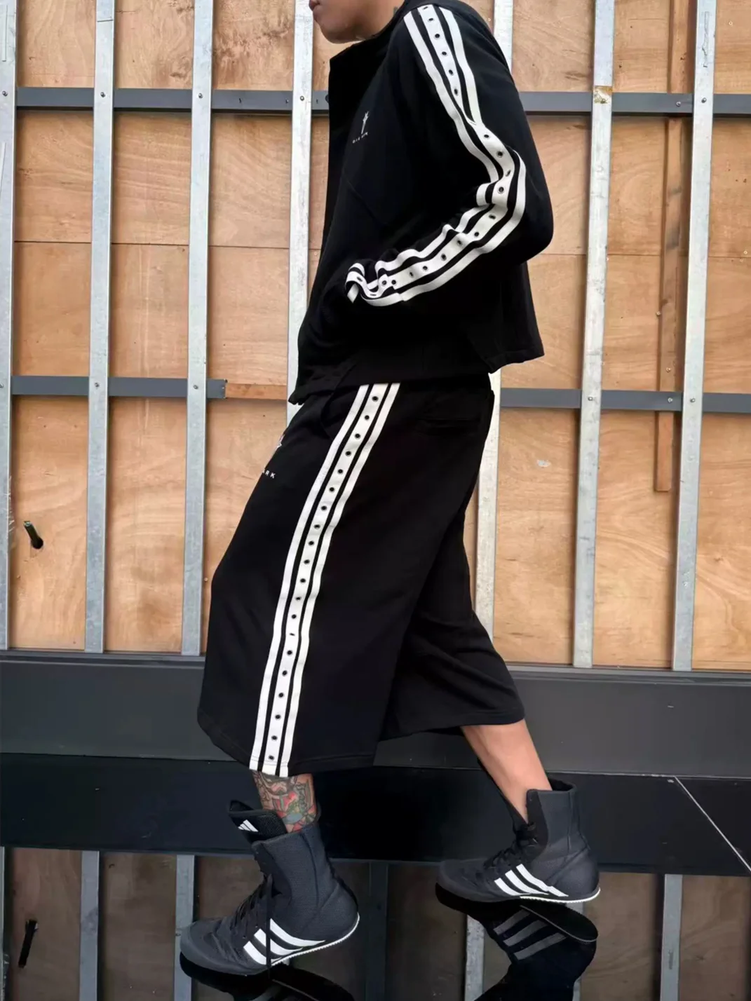 Disark | Contrast Stripe Eyelet Sportswear Set