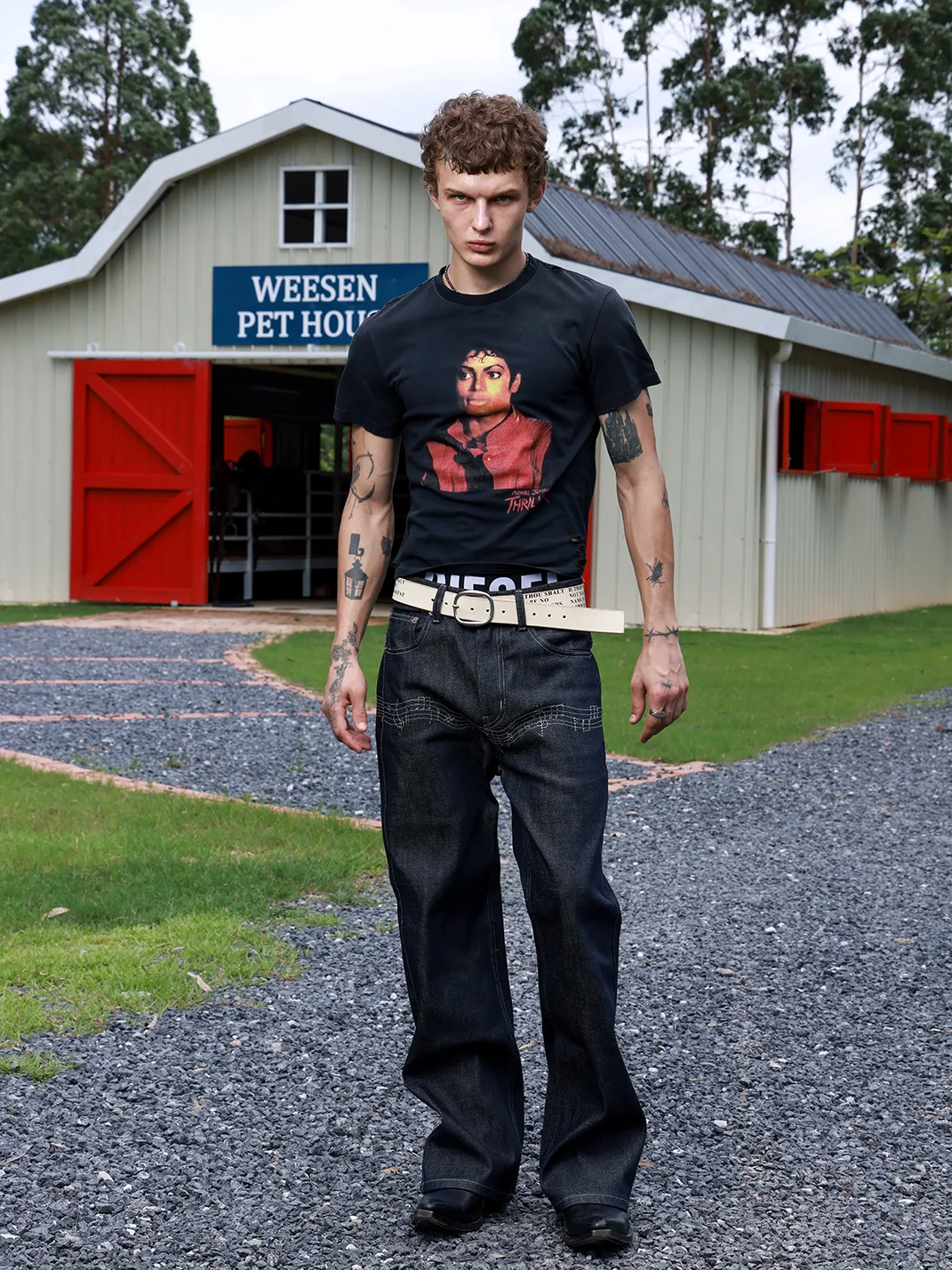 VOWPROGRESS | Embroidered Note Flare Jeans