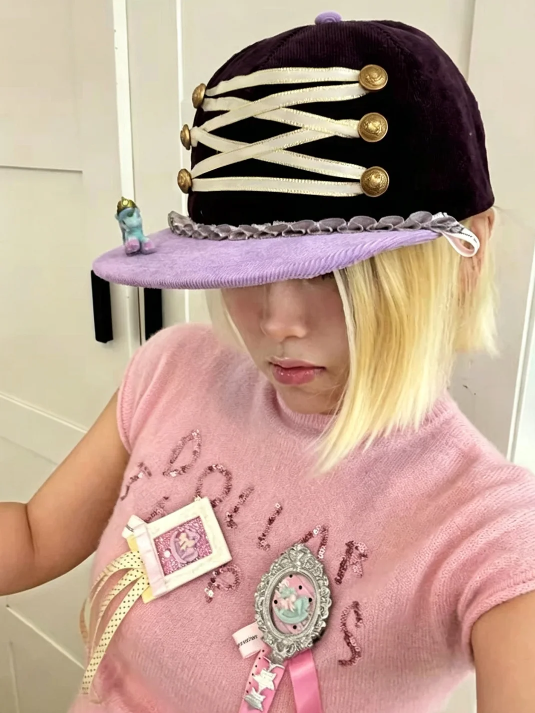 Wolf Grandmother | Retro Corduroy Court Style Pony Flat Brim Hat