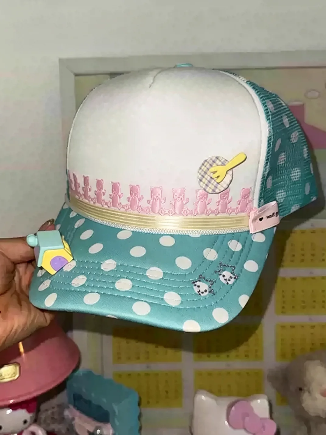 Wolf Grandmother | Retro Embroidered Mesh Bear Baseball Cap