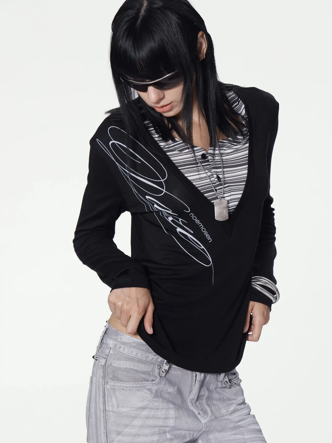 no E mosen | V-Neck Striped Layered Long Sleeve Top