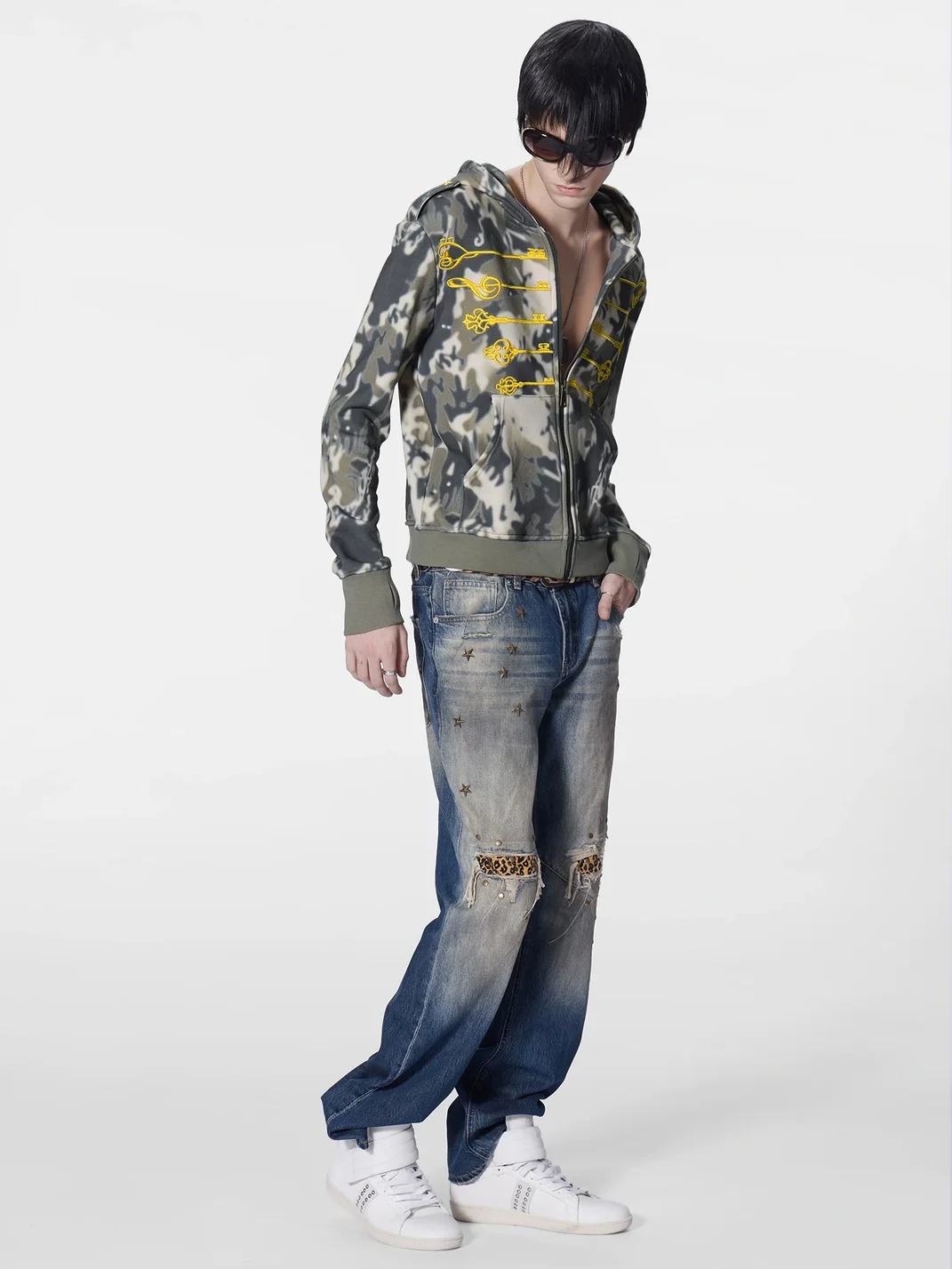 no E mosen | Fitted Camouflage Embroidered Zip Hoodie