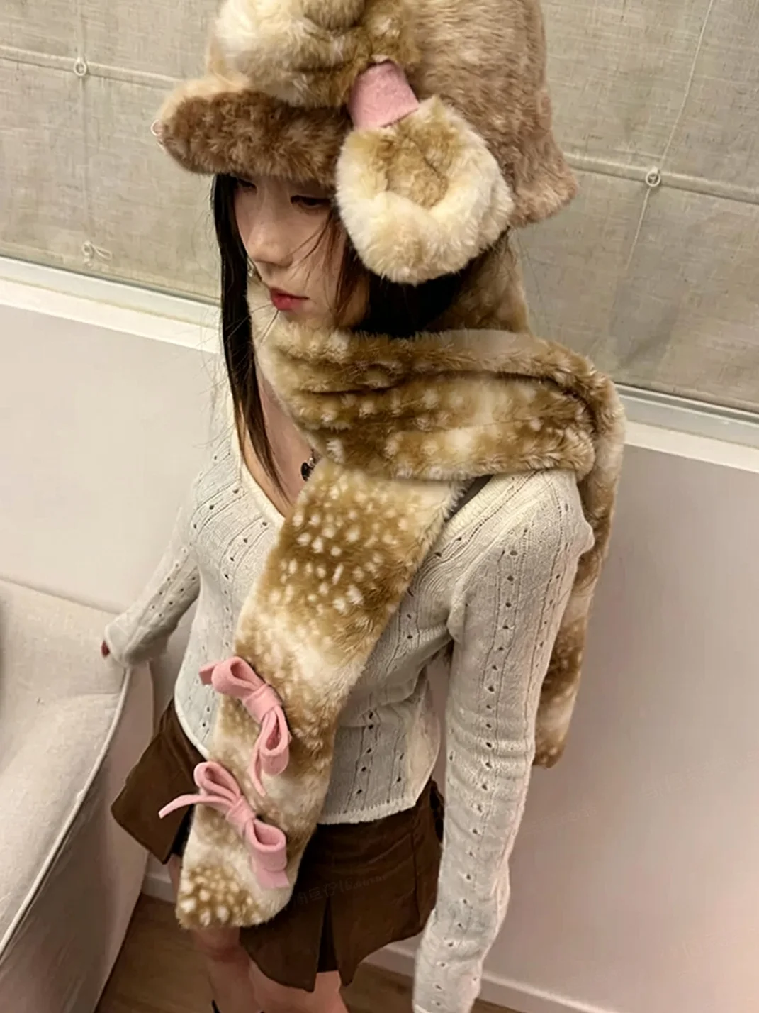 Wolf Grandmother | Deer Print Bow Bucket Hat And Scarf