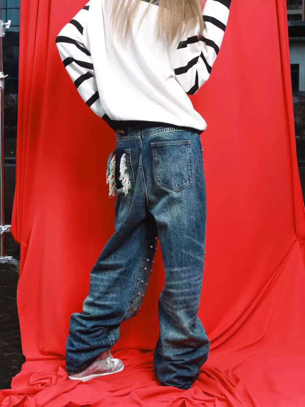 DETW | Distressed Studded Loose Wide-Leg Straight Jeans