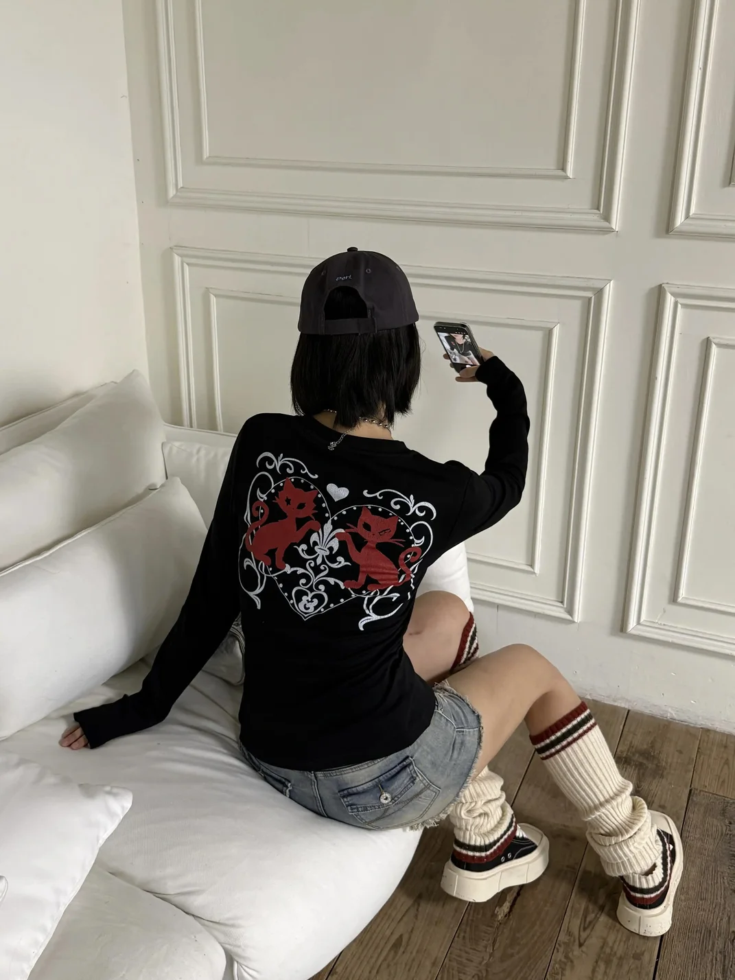 Gods plan | Cat Print Ruched V-Neck Long Sleeve Top