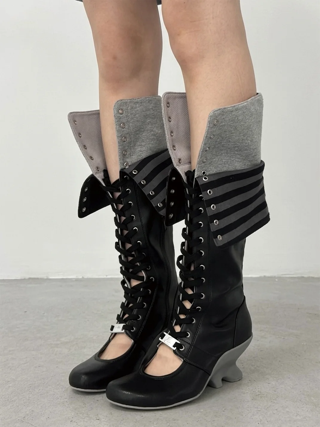 Grape online | Double-Layer Lace-Up Patchwork Fold-Over Boots