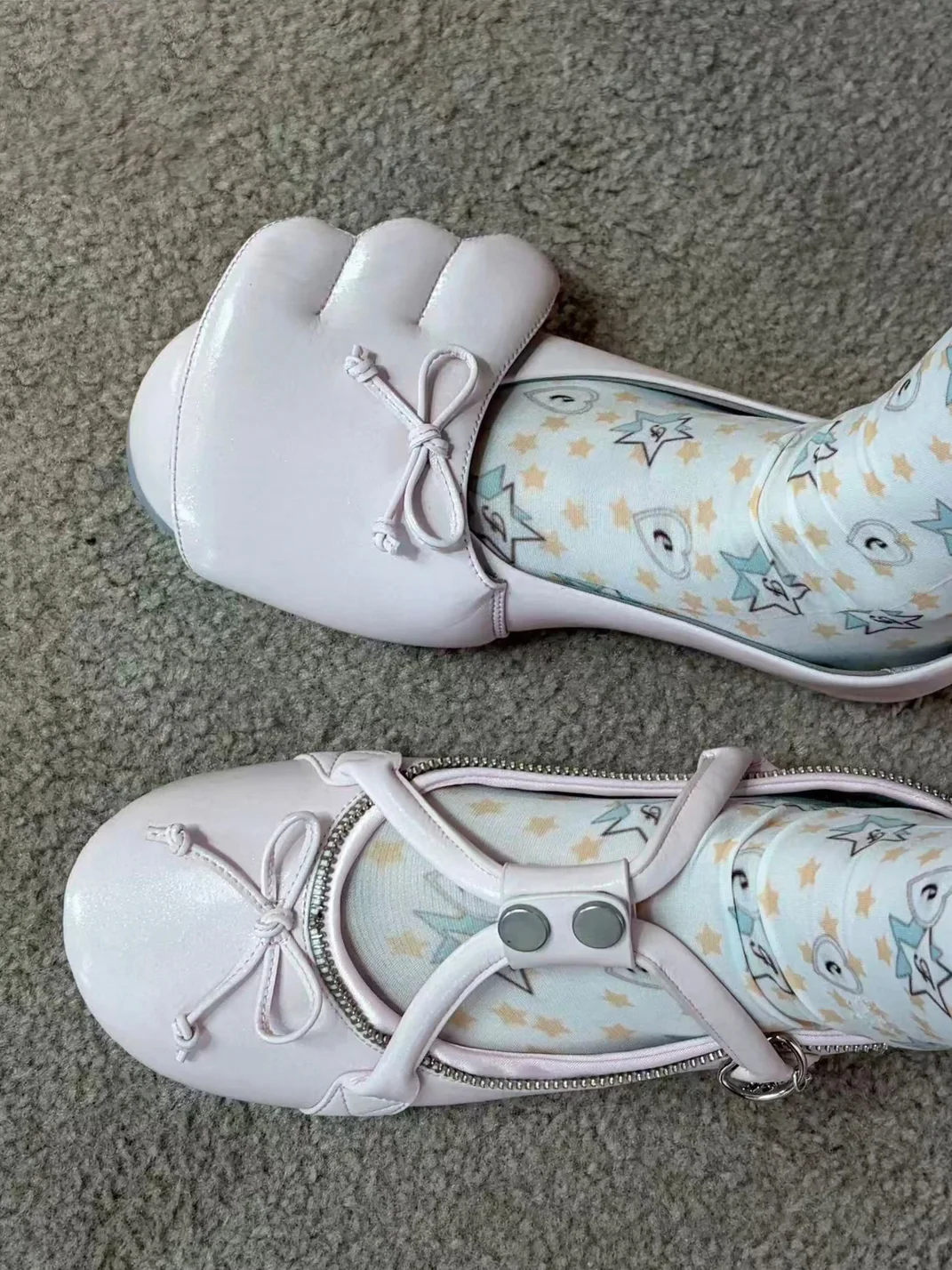 Grape online | Zip Round Toe Ballet Flats