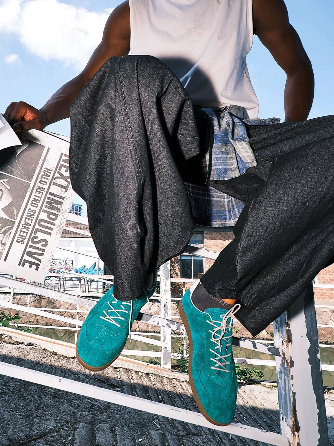 NEXT IMPULSIVE | HALO Green Low-Top Retro Sneakers