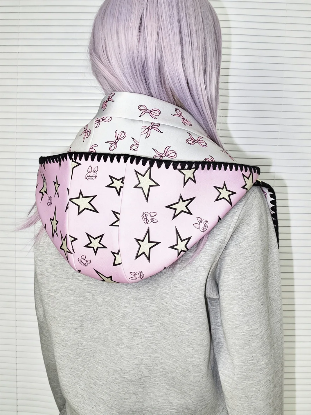 LIS CALLA | Reversible Printed Hooded Scarf With Zigzag Trim