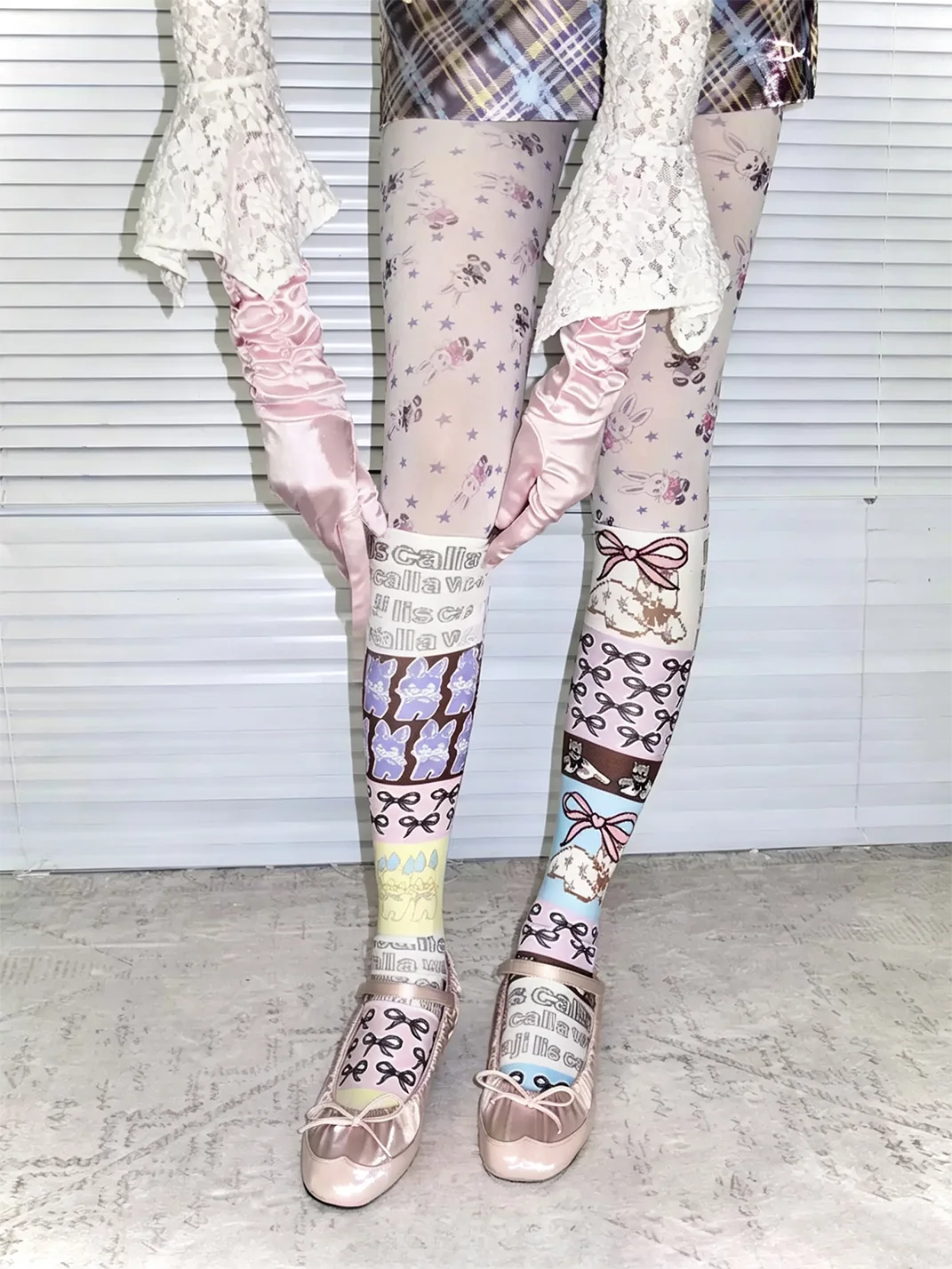 LIS CALLA | Hand-Drawn Cute Cat Illustration Mid-Calf Socks