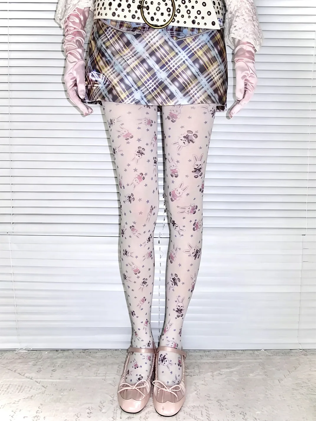 LIS CALLA | Hand-Drawn Rabbit Patchwork Tights