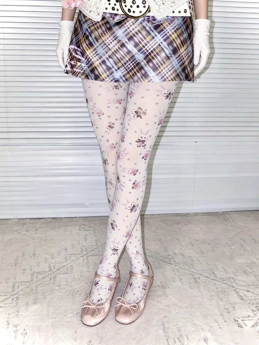 LIS CALLA | Hand-Drawn Rabbit Patchwork Tights