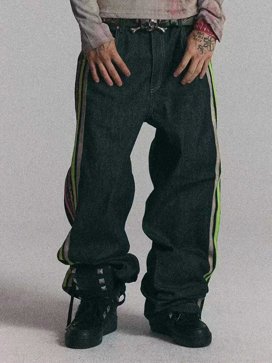 WASTED | Contrast Stripe Skull Embroidered Raw Denim Jeans
