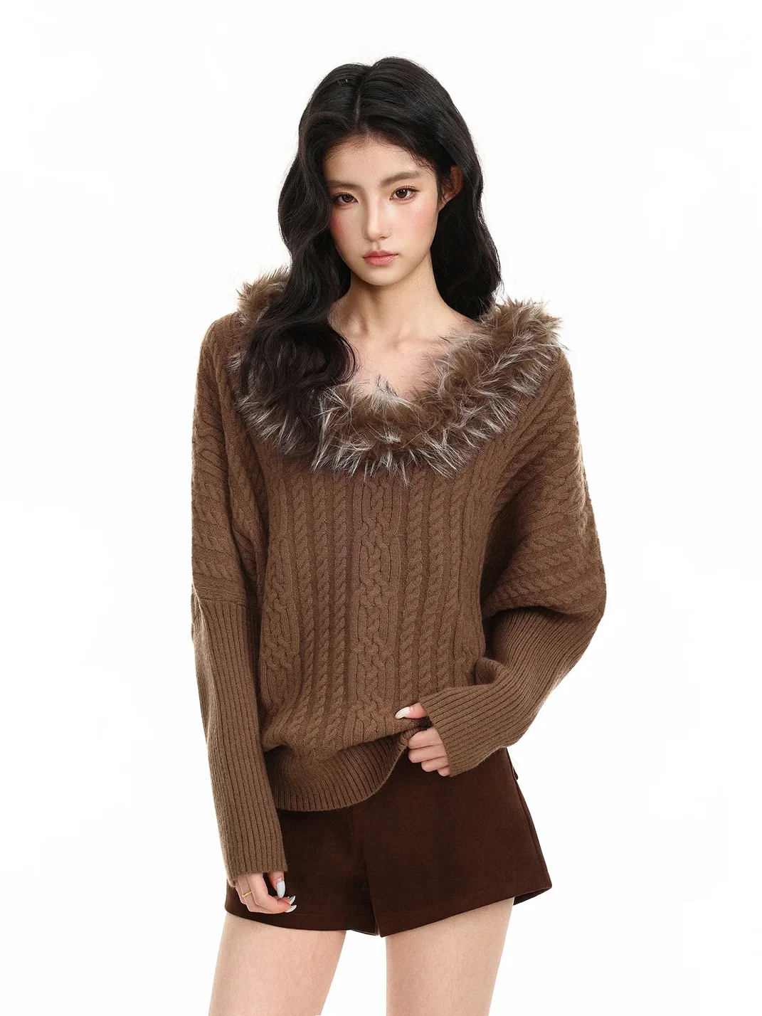 BIGGOLD | Plush V-Neck Cable Knit Sweater