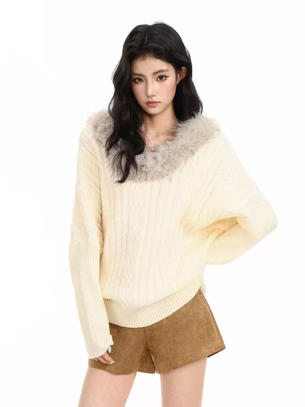 BIGGOLD | Plush V-Neck Cable Knit Sweater