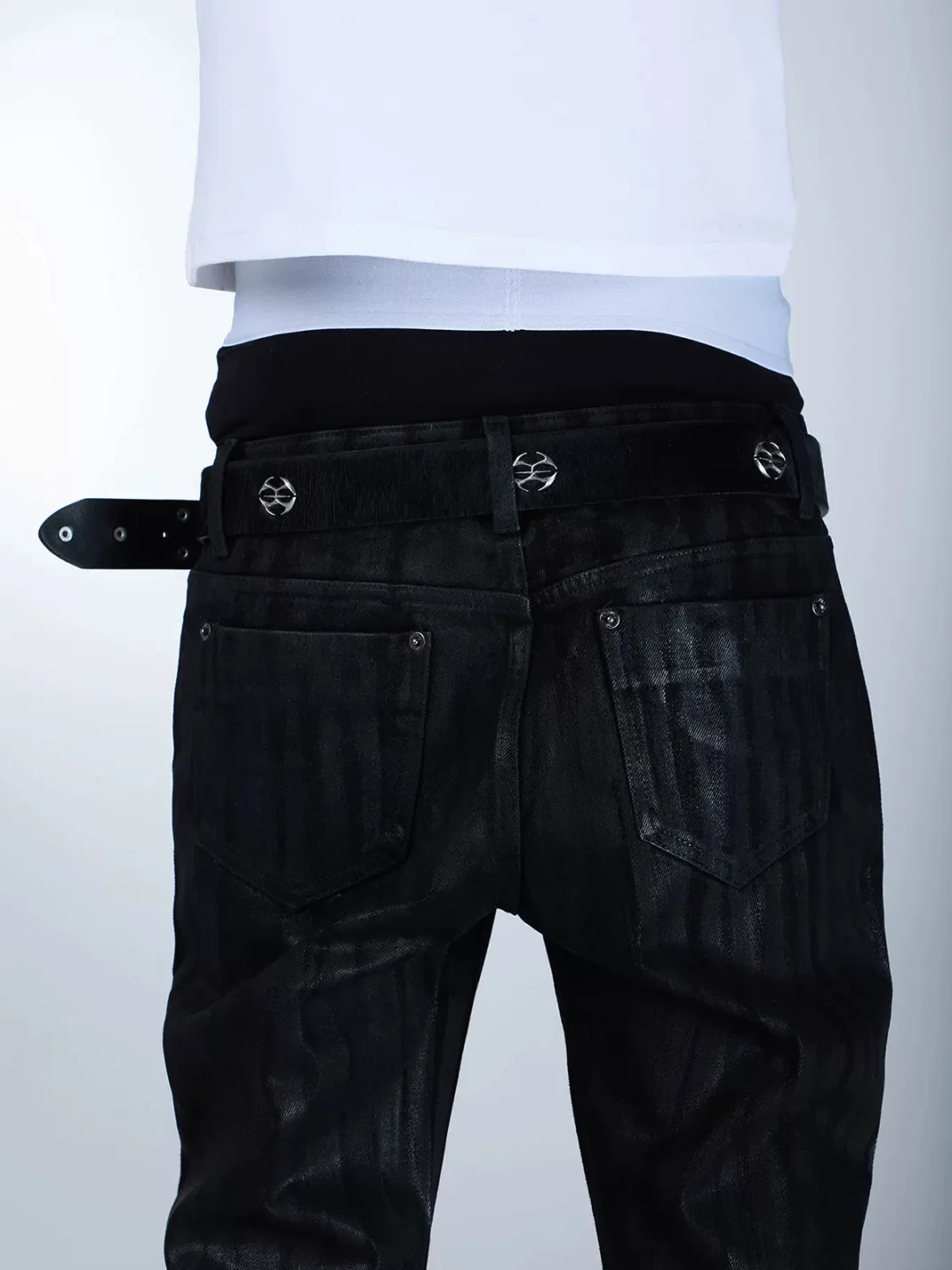 SEXXDEVIL | Distressed Studded Horse Buckle Cowhide Belt