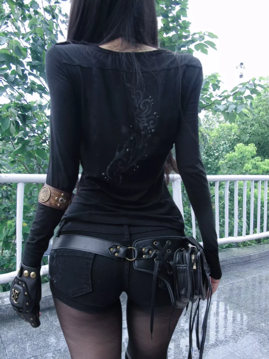 Imdelusion | Studded Printed Fitted Long Sleeve Henley Top - 4