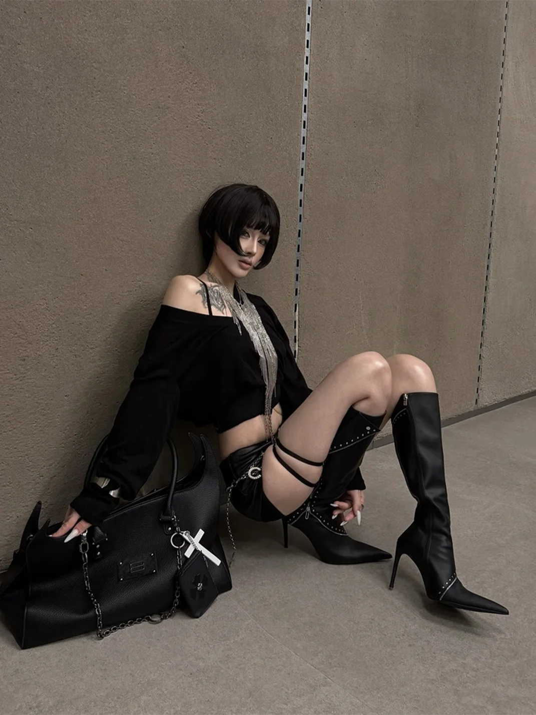 Colorful Bridge | Studded Zipper Pointed-Toe Knee-High Boots