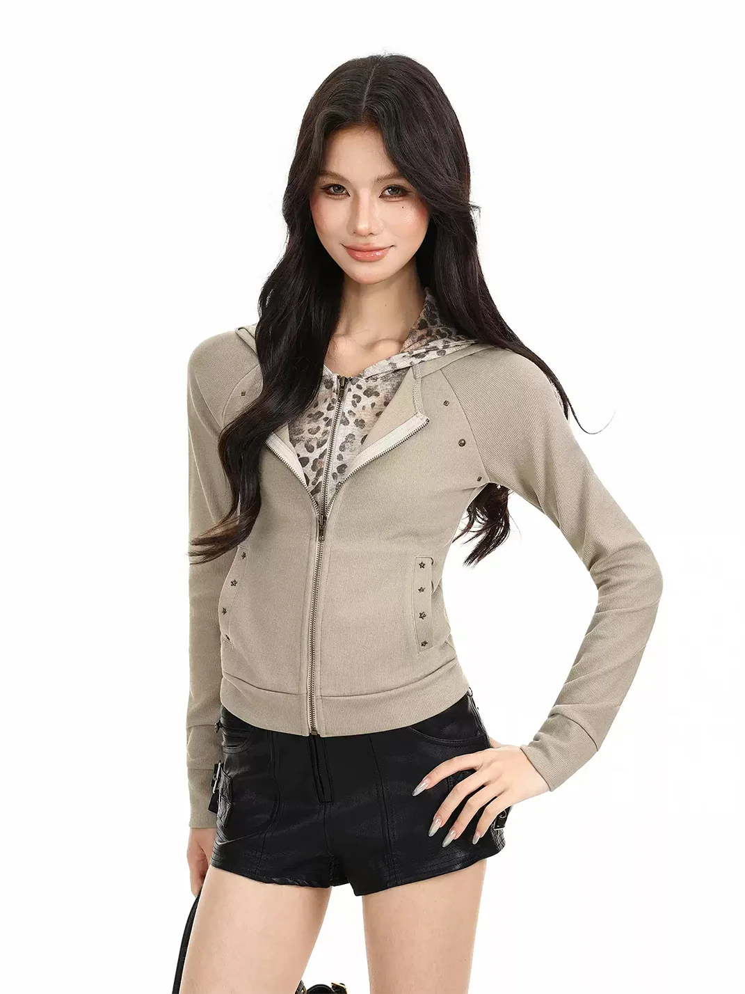 BIGGOLD | Women's Studded Leopard Lined Cropped Zip Hoodie