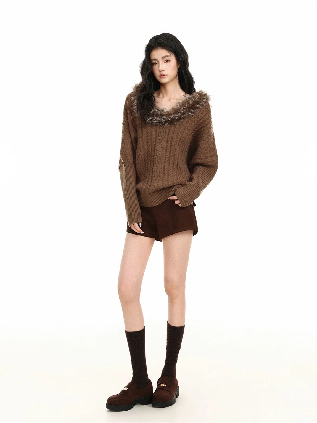 BIGGOLD | Plush V-Neck Cable Knit Sweater